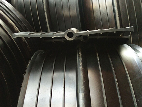 中埋式止水带图片2